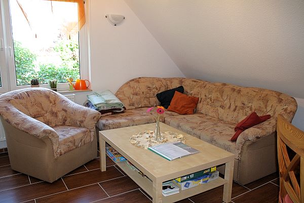 Das Wohnzimmer der Feienwohnung: auch bei schlechtem Wetter kann man hier entspannen.
